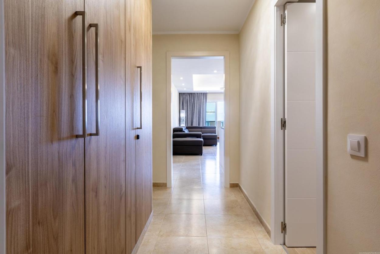 Appartement Sea Front Spacious 2 Bedroom *